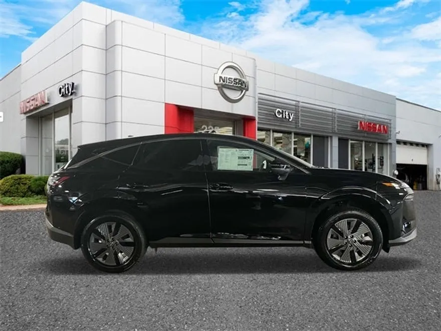 2025 Nissan Murano SL photo 1
