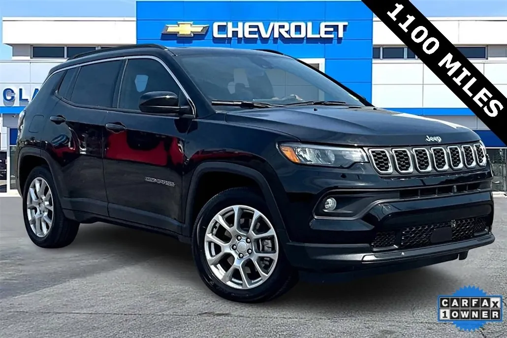 2024 Jeep Compass Latitude Lux photo 1