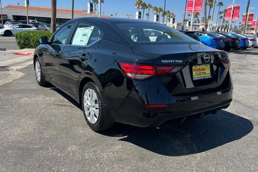 2025 Nissan Sentra S photo 1