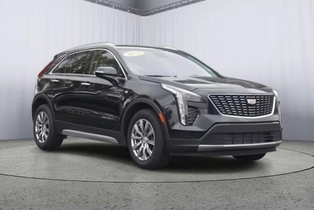2023 Cadillac XT4 Premium Luxury photo 1