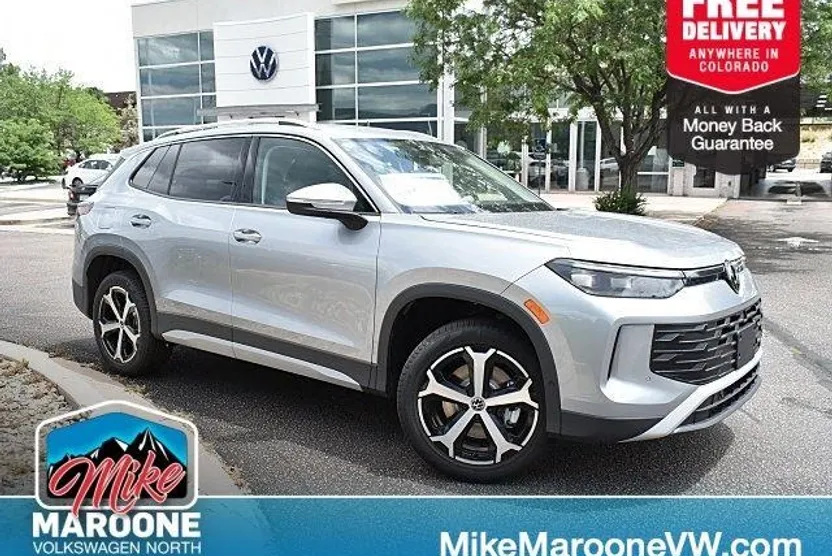 2025 Volkswagen Tiguan SE photo 1