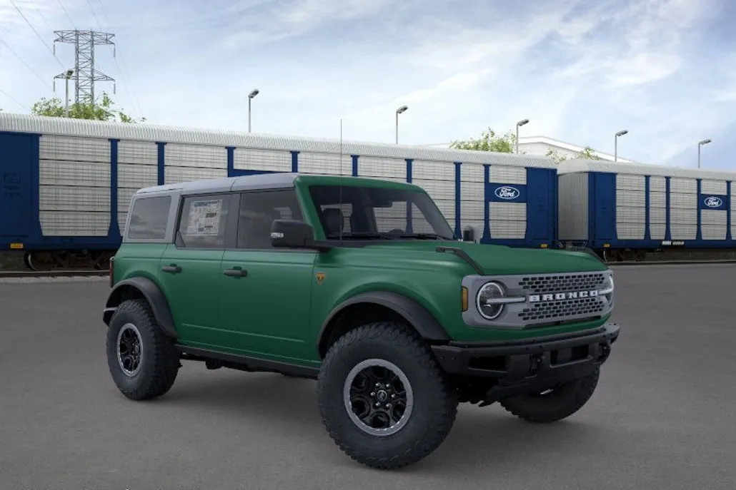2025 Ford Bronco Badlands photo 1