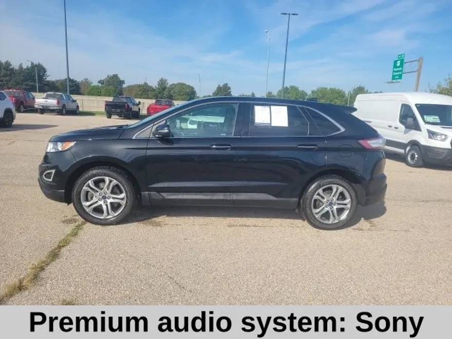 2015 Ford Edge Titanium photo 1