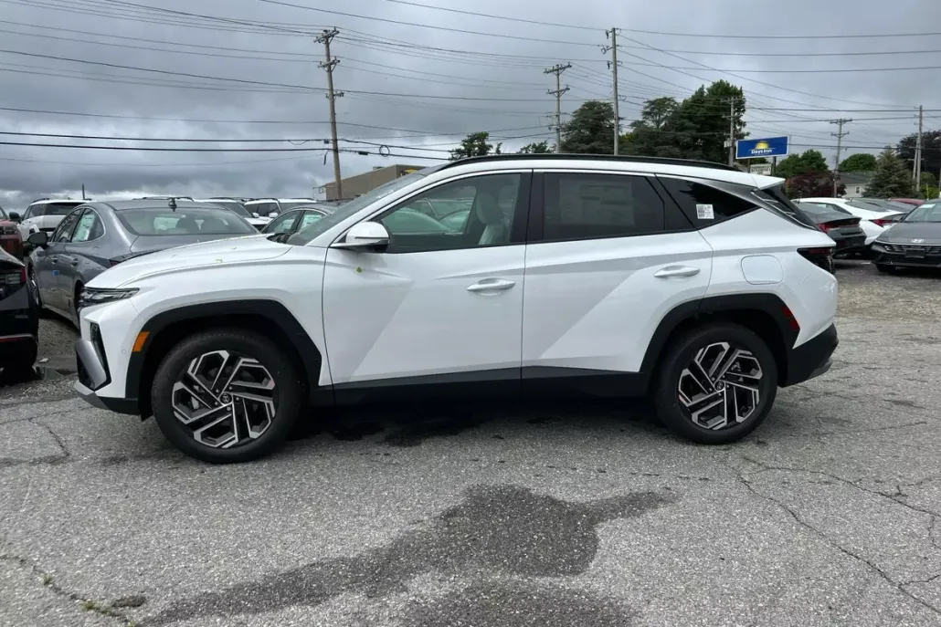 2025 Hyundai Tucson Limited photo 1