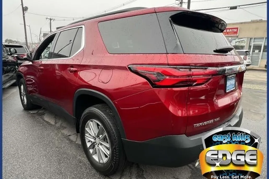 2023 Chevrolet Traverse Cloth 1LT photo 1