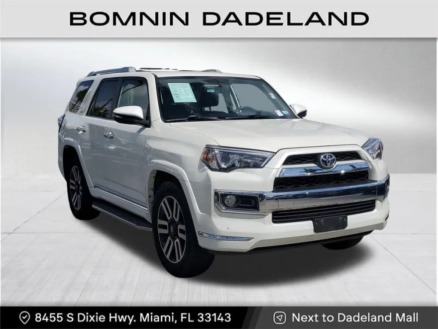 2019 Toyota 4Runner SR5 photo 1
