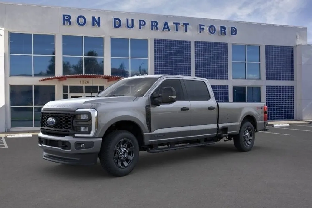 2025 Ford F-350 photo 1