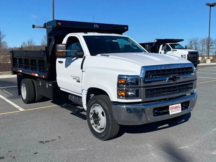 2024 Chevrolet Silverado 5500HD Work Truck photo 1