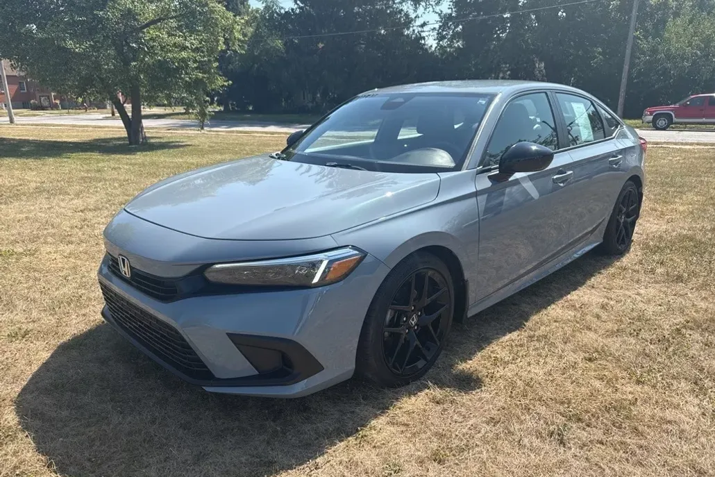 2024 Honda Civic Sport photo 1