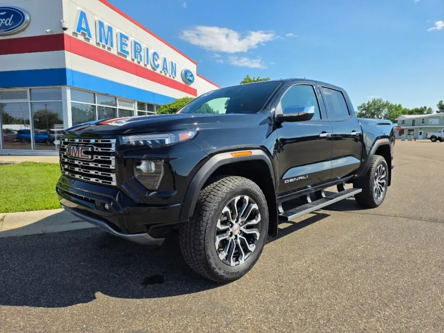 2024 Gmc Canyon Denali photo 1