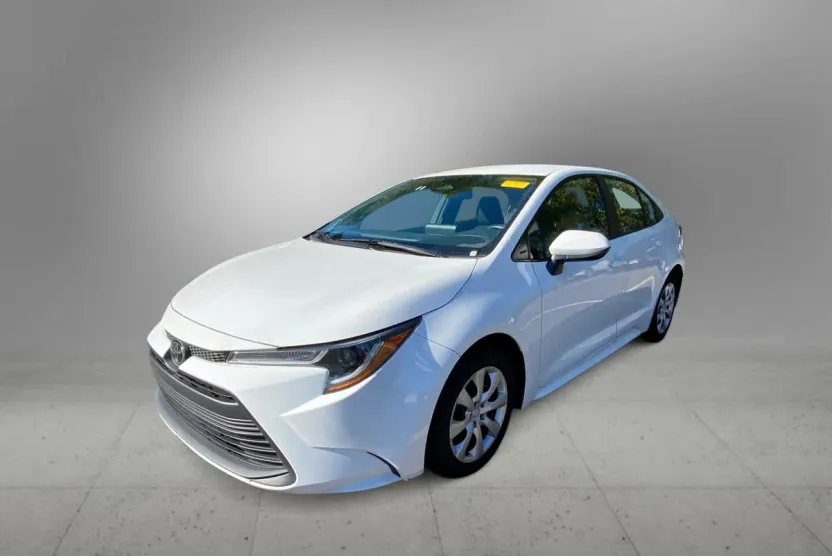 2023 Toyota Corolla LE photo 1