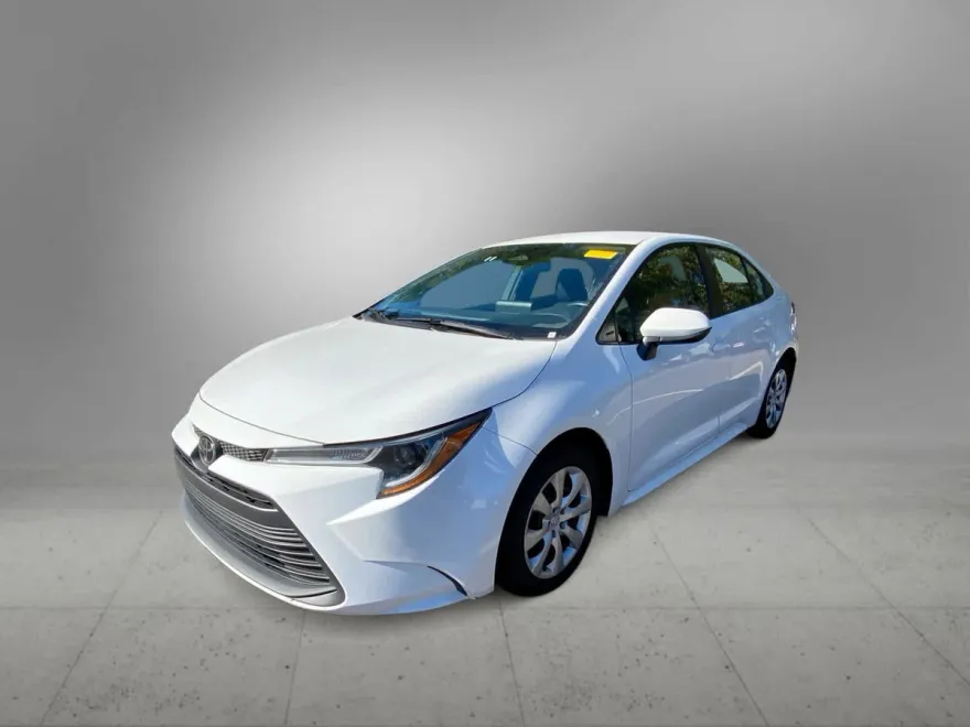2023 Toyota Corolla LE photo 1