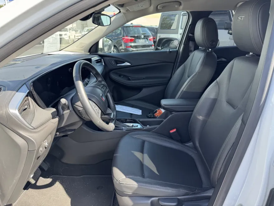 2024 Buick Encore GX Sport Touring photo 1