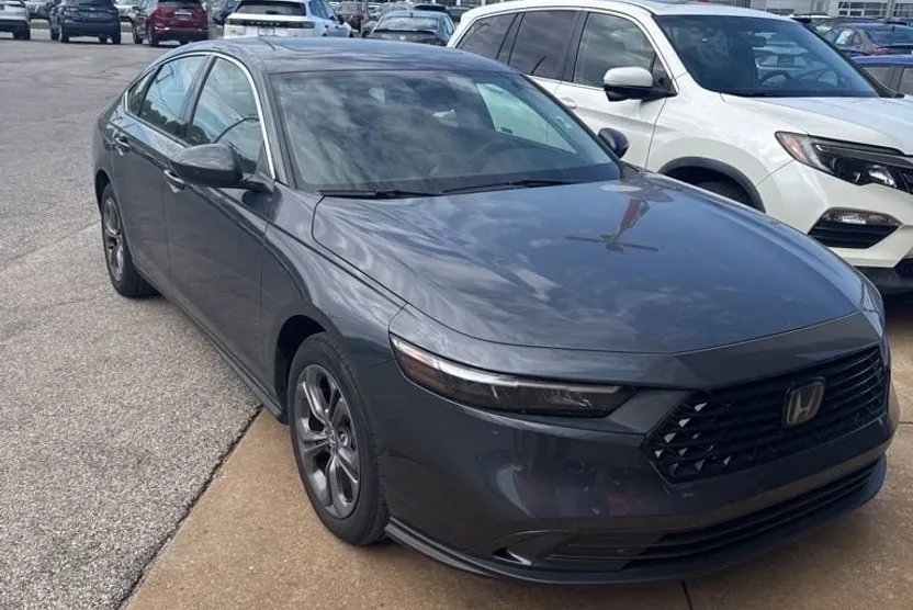 2023 Honda Accord EX photo 1
