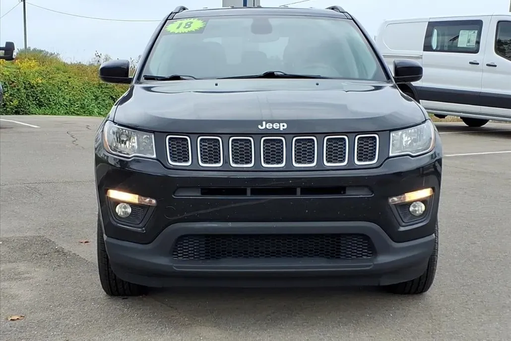 2018 Jeep Compass Latitude photo 1