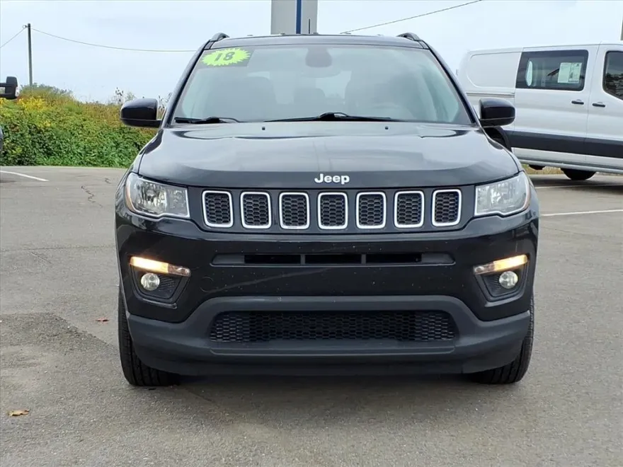 2018 Jeep Compass Latitude photo 1