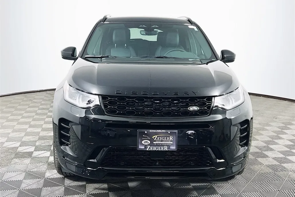2025 Land Rover Discovery Sport SE photo 1