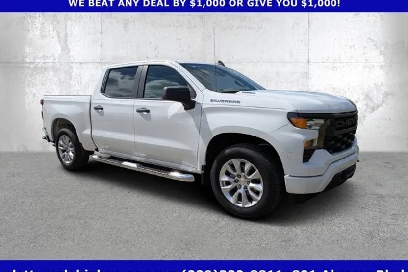 2024 Chevrolet Silverado 1500 Custom photo 1