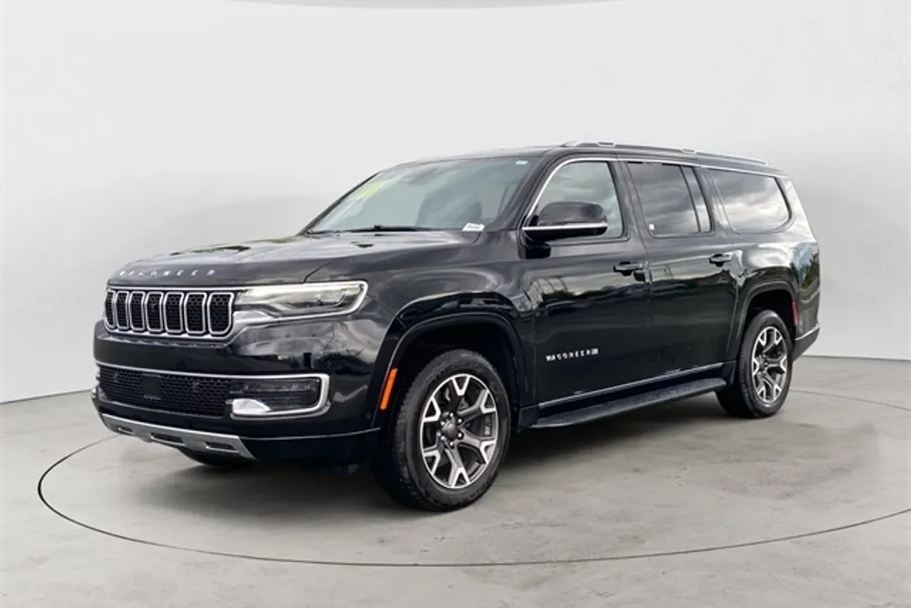 2023 Jeep Wagoneer L Series III photo 1