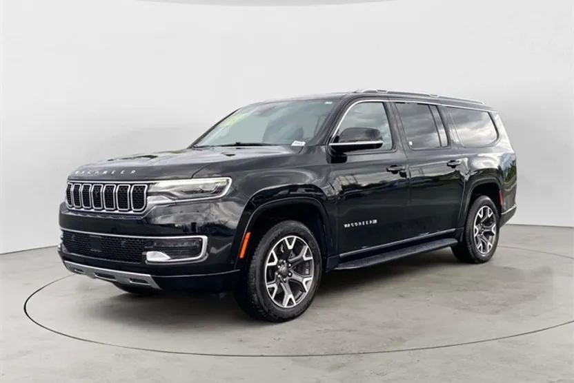 2023 Jeep Wagoneer L Series III photo 1