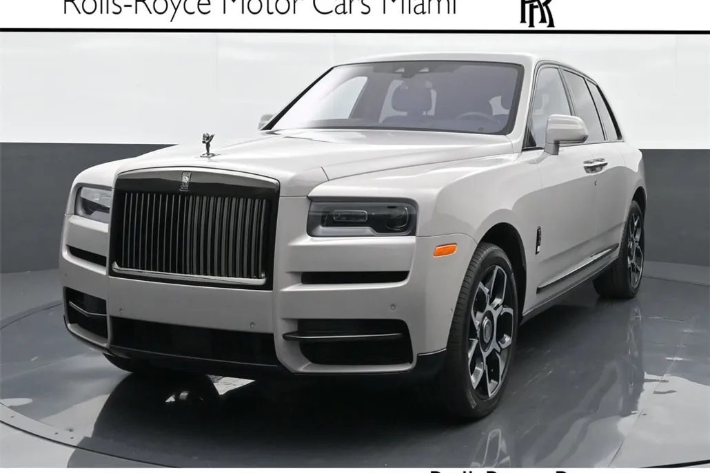 2024 Rolls Royce Cullinan Black Badge photo 1