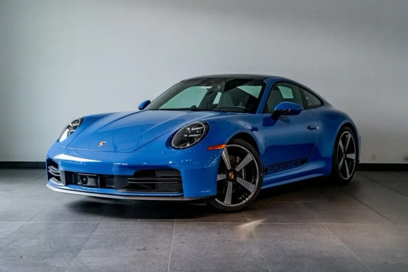 2025 Porsche 911 photo 1