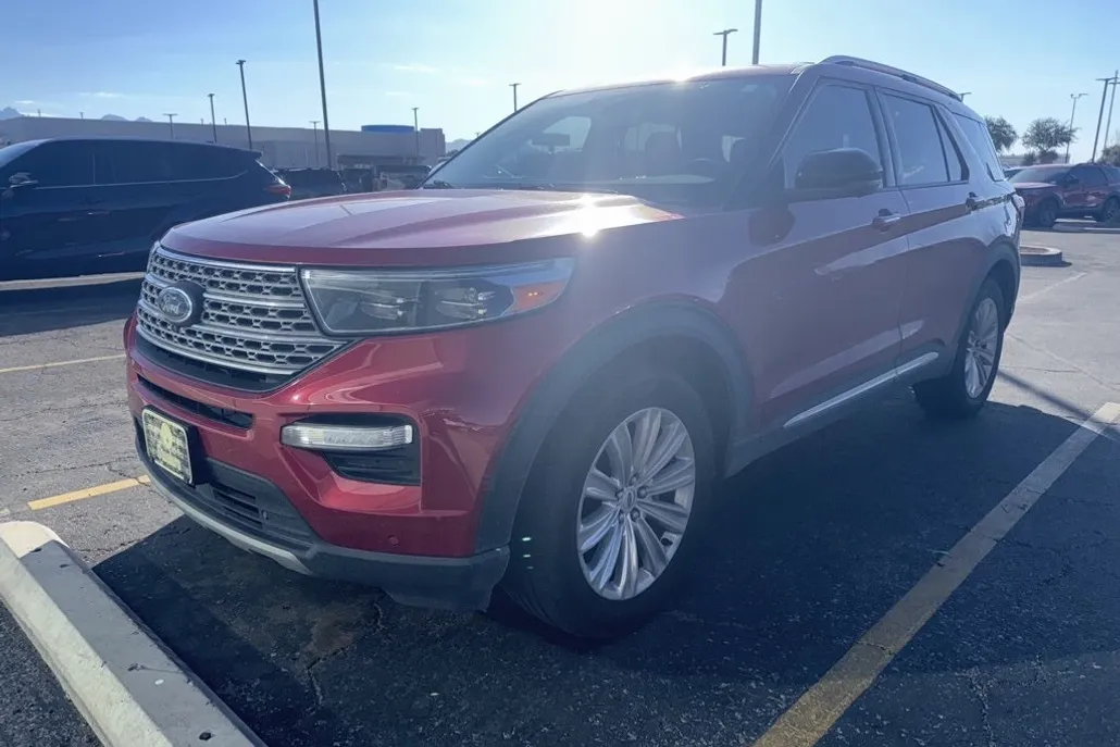 2022 Ford Explorer Limited photo 1