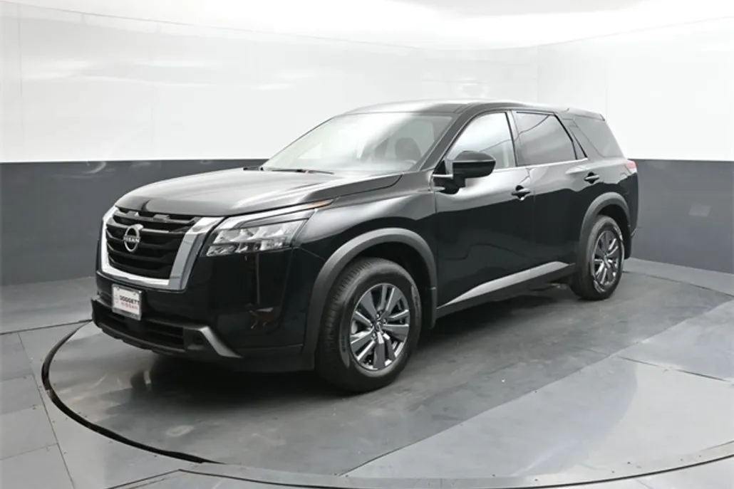2025 Nissan Pathfinder S photo 1