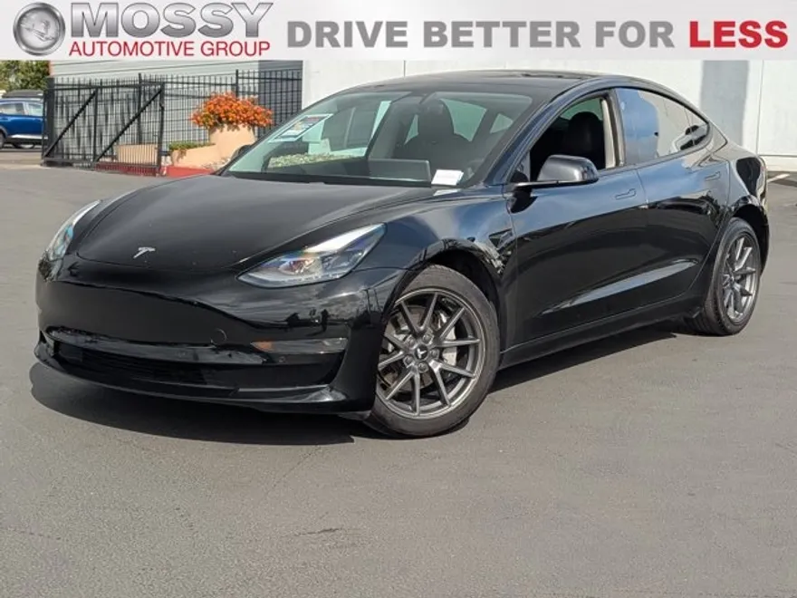 2021 Tesla Model Y Standard Range Plus photo 1