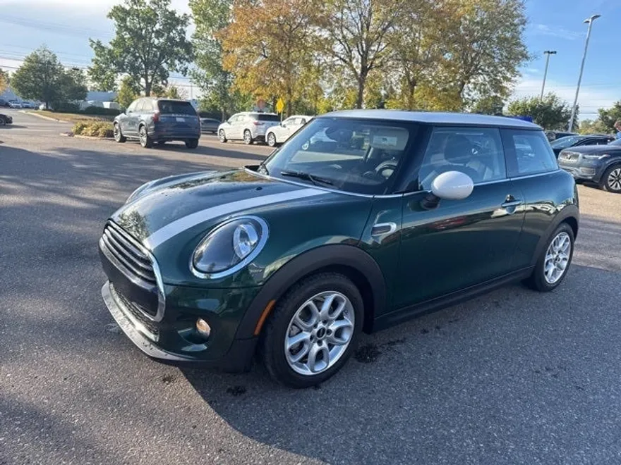 2019 Mini Cooper 2 Door Hardtop Signature photo 1
