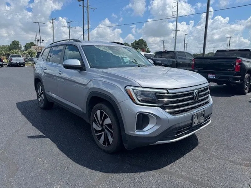 2024 Volkswagen Atlas SE Technology photo 1