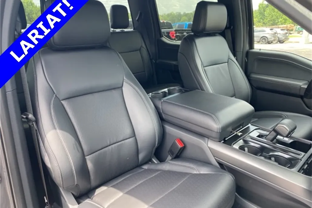 2025 Ford F-150 Lariat photo 1