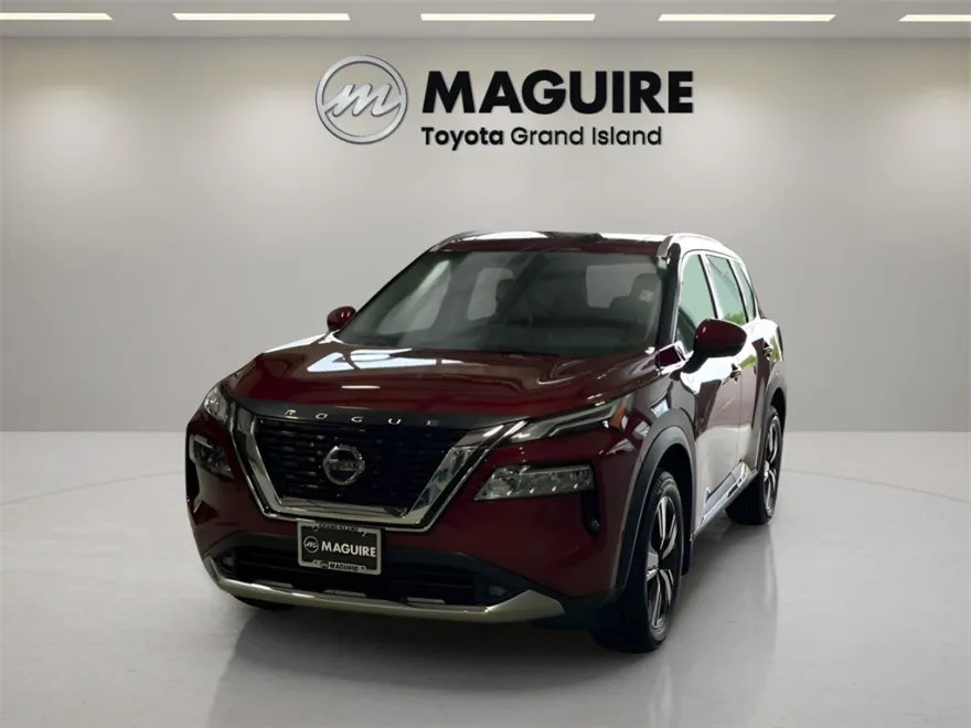 2021 Nissan Rogue Platinum photo 1