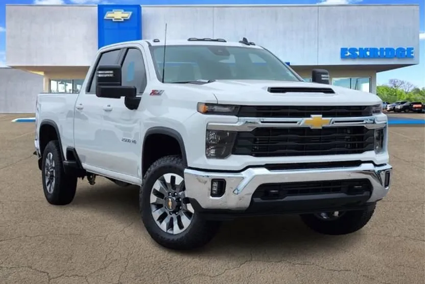 2025 Chevrolet Silverado 2500HD LT photo 1