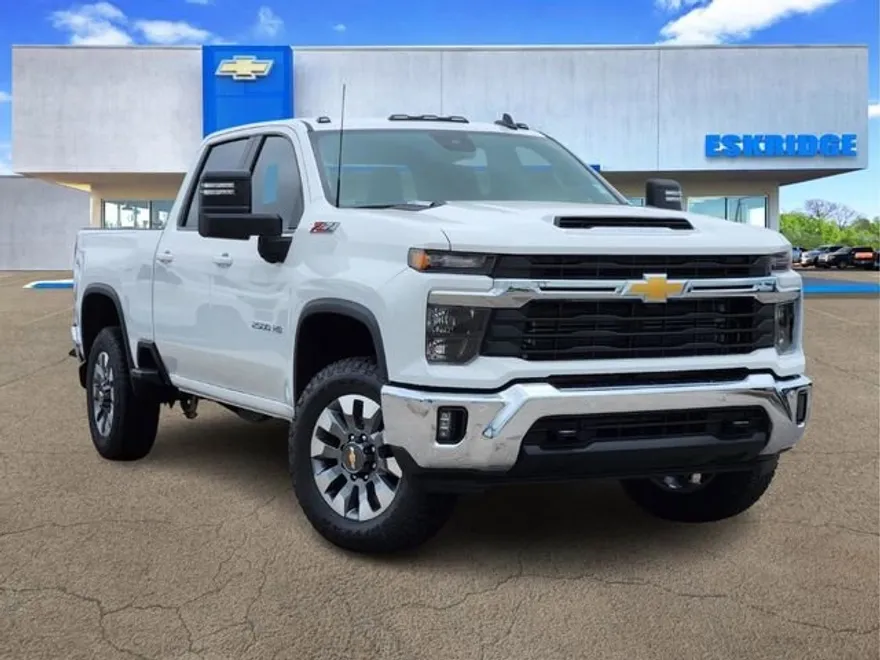 2025 Chevrolet Silverado 2500HD LT photo 1