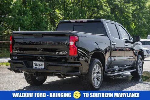 2021 Chevrolet Silverado 1500 High Country photo 3