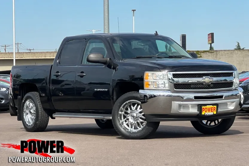 2013 Chevrolet Silverado 1500 LT photo 1