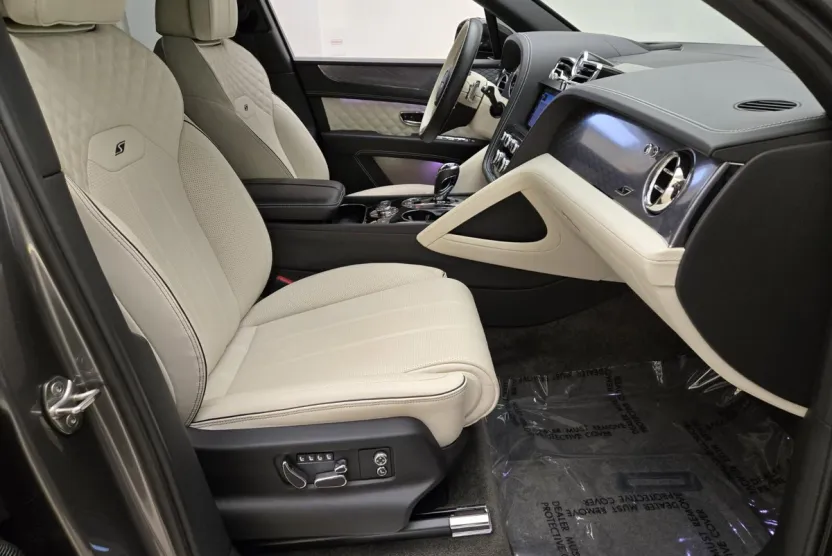 2022 Bentley Bentayga S photo 1