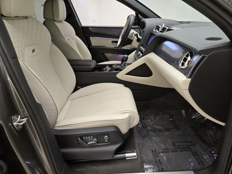2022 Bentley Bentayga S photo 1