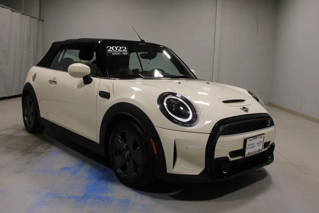 2022 Mini Cooper Convertible Signature photo 1
