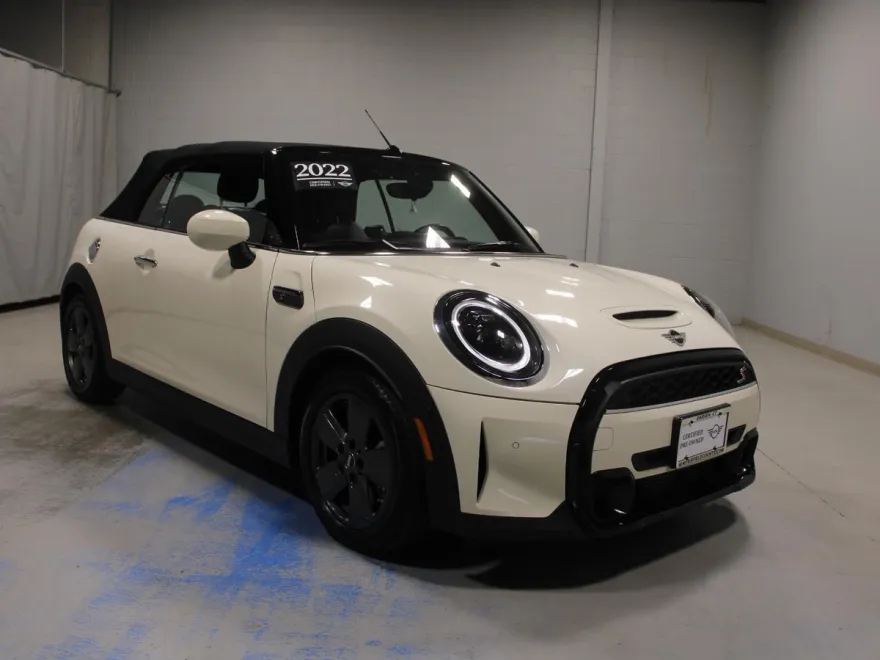 2022 Mini Cooper Convertible Signature photo 1