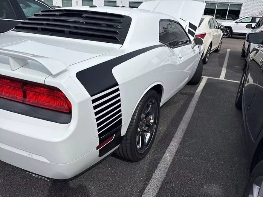 2013 Dodge Challenger R/T photo 1
