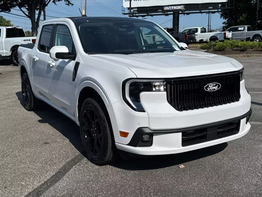 2025 Ford Maverick photo 1