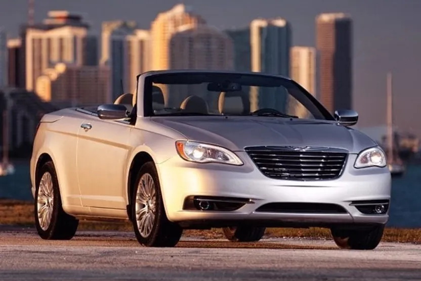 2014 Chrysler 200 Limited photo 1