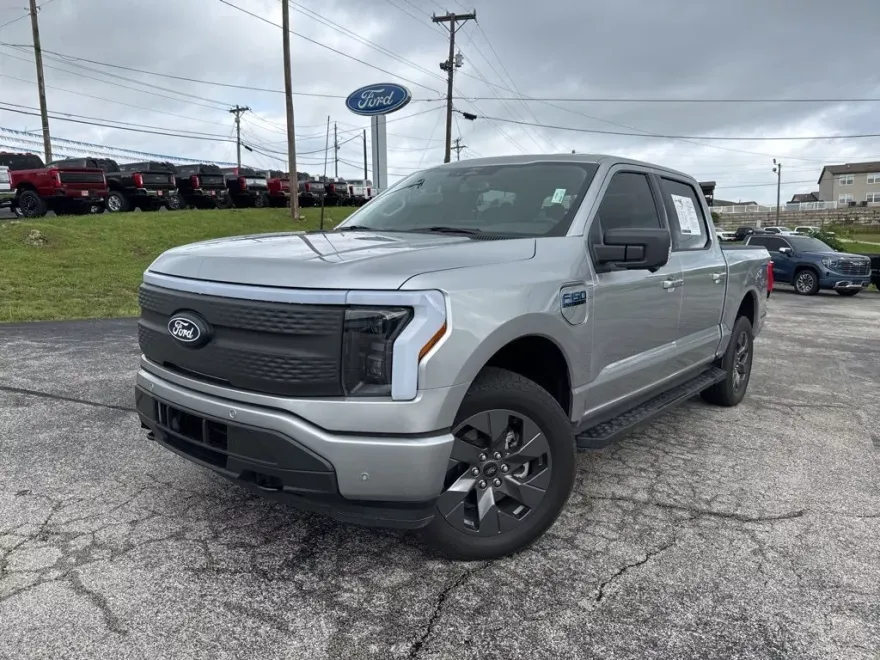 2024 Ford F-150 Lightning photo 1