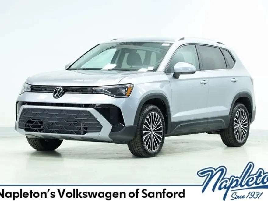 2025 Volkswagen Taos SE photo 1