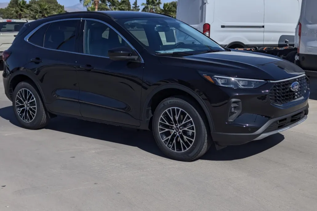 2025 Ford Escape Plug-In Hybrid photo 1