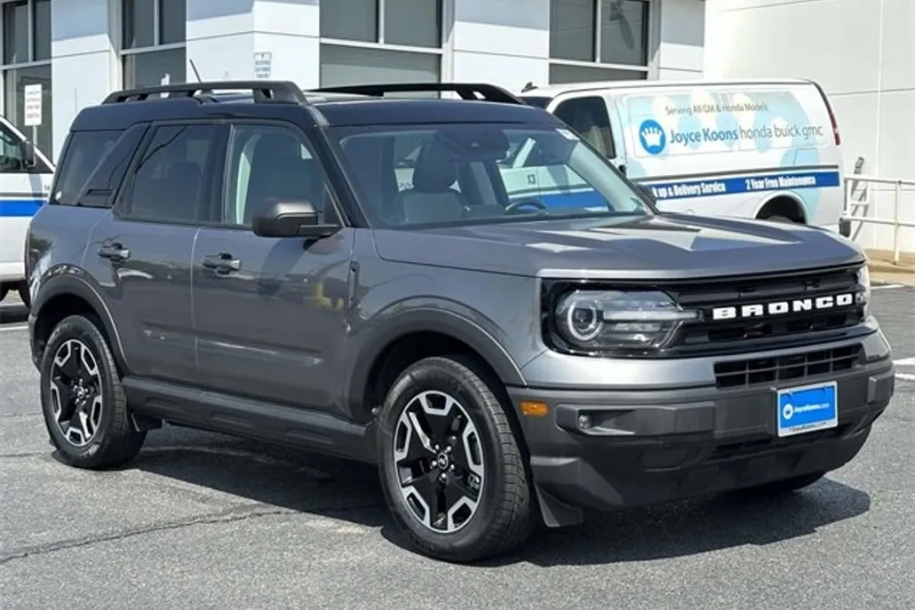 2023 Ford Bronco Sport Outer Banks photo 1