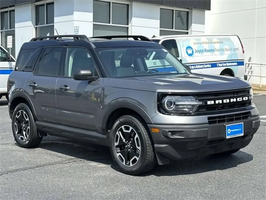 2023 Ford Bronco Sport Outer Banks photo 1