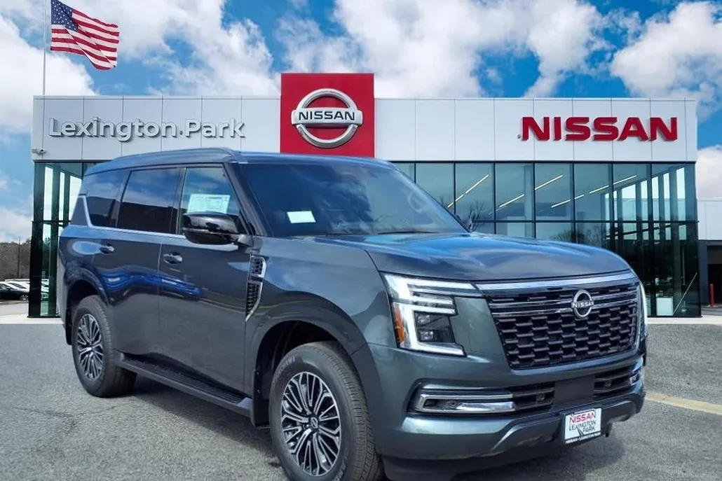 2025 Nissan Armada SL photo 1